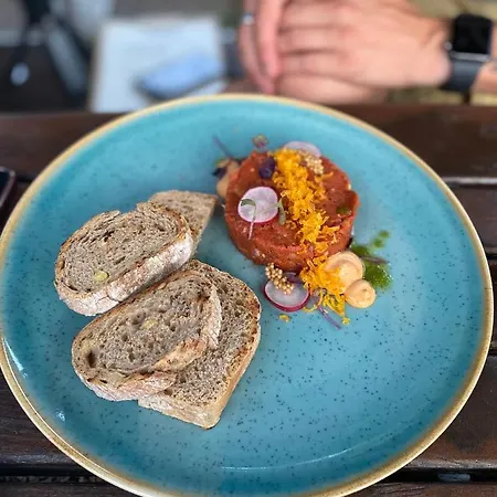 Πανσιόν & Restaurace U 3*